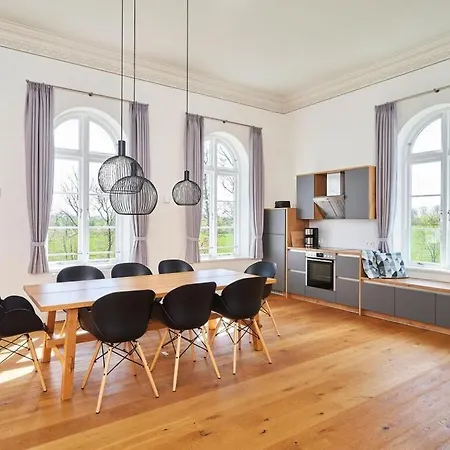 With 1 Bedroom *